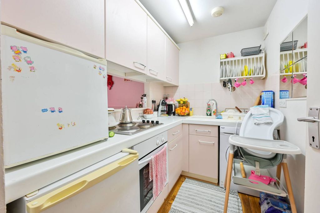 Property photo 1 of 5