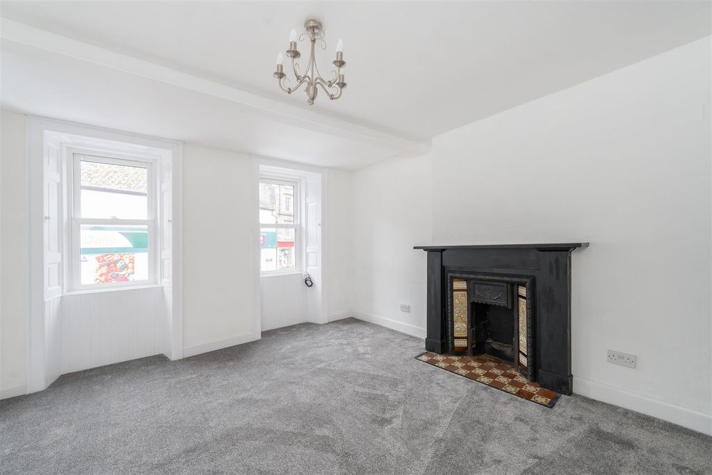 Property photo 3 of 11 10A_Canongate-2.Jpg