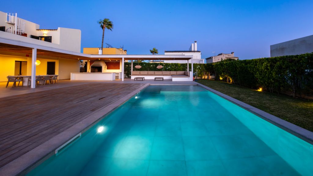 Property photo 3 of 28 81217 Small-27.Jpg