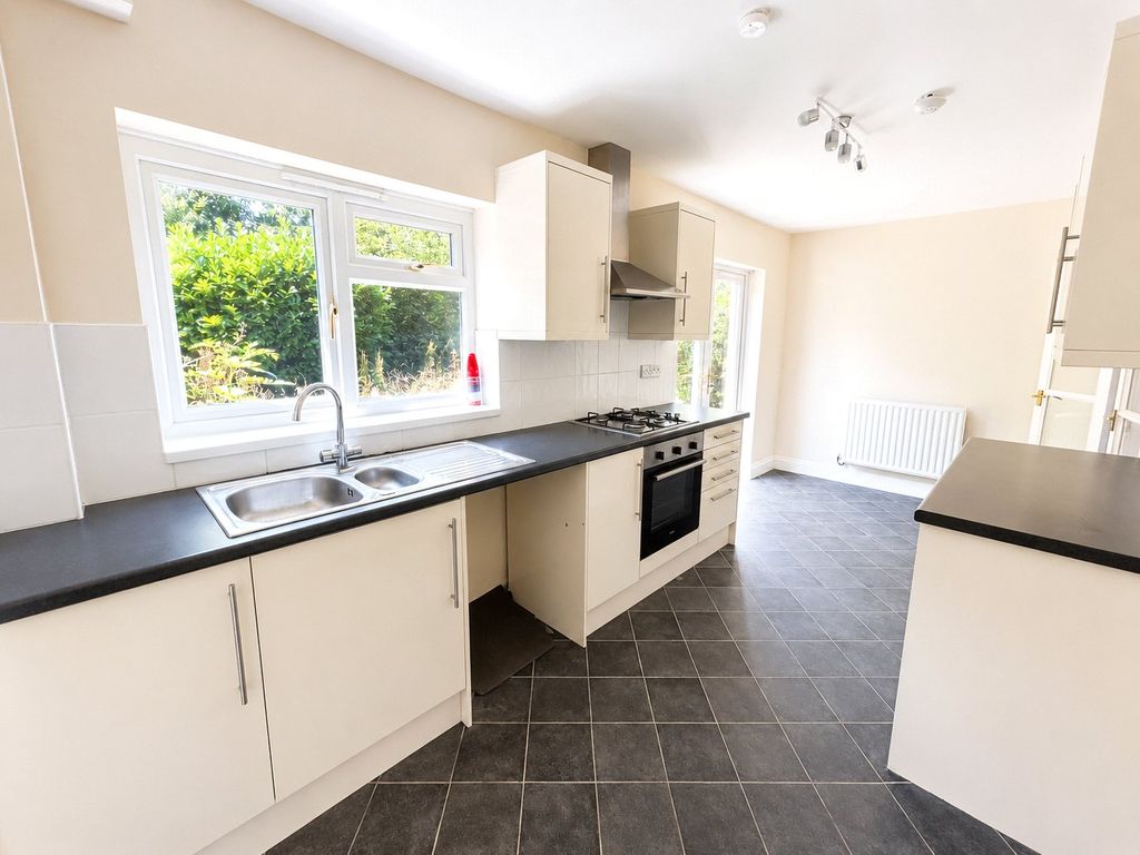 Property photo 3 of 19 Picture No. 29