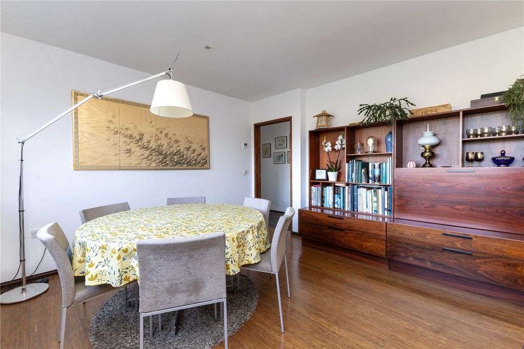 Property photo 3 of 24 Picture No. 61