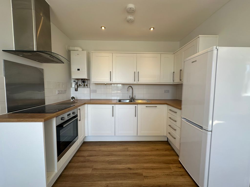 Property photo 3 of 15 Kitchen