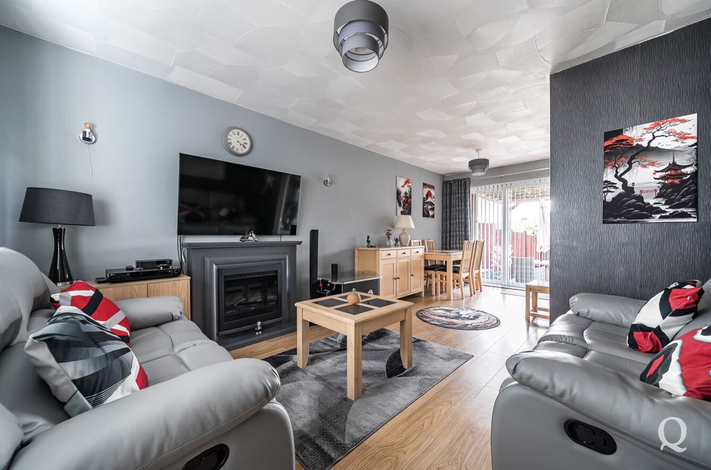 Property photo 2 of 21 08d32319-52B9-48A...