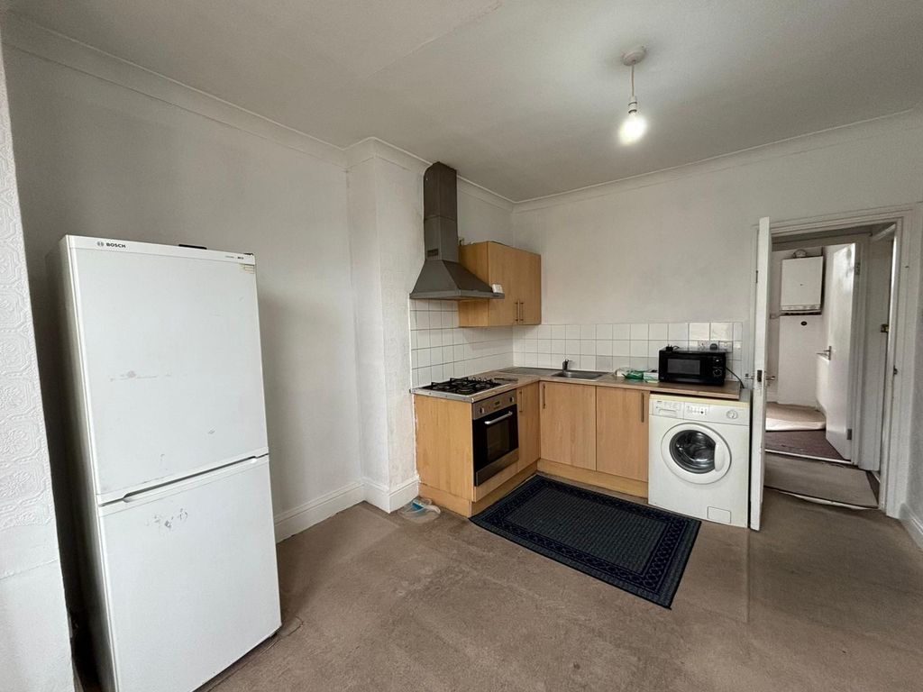 Property photo 3 of 5