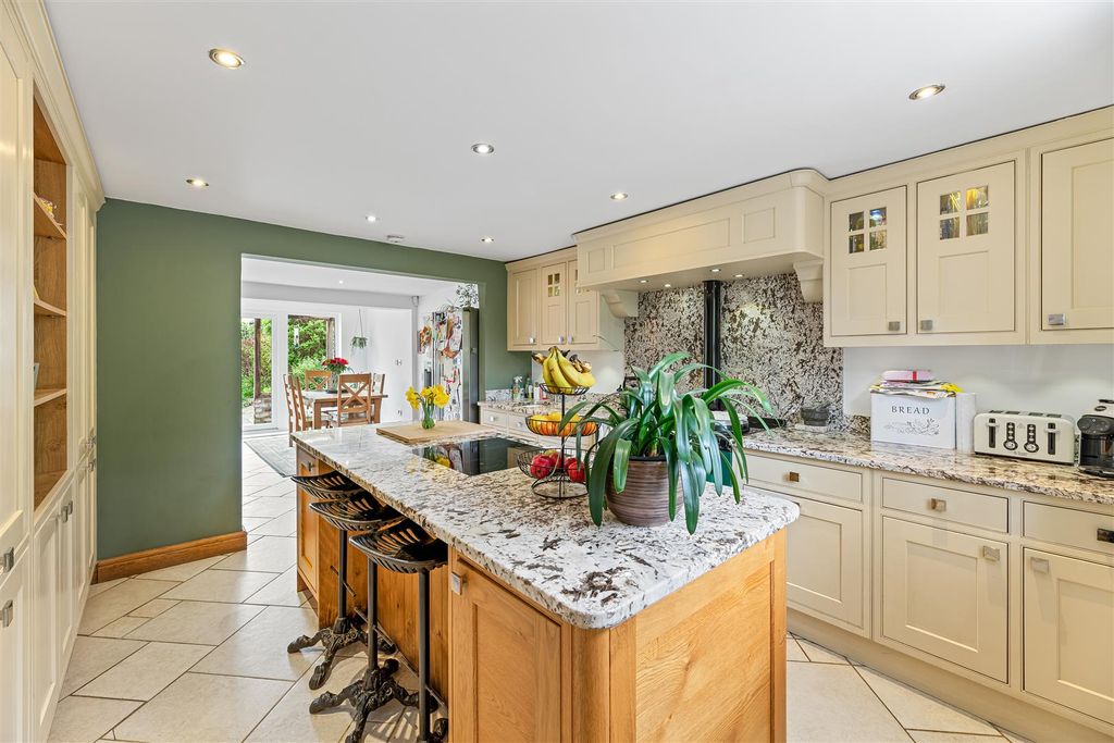 Property photo 2 of 27 Kitchen