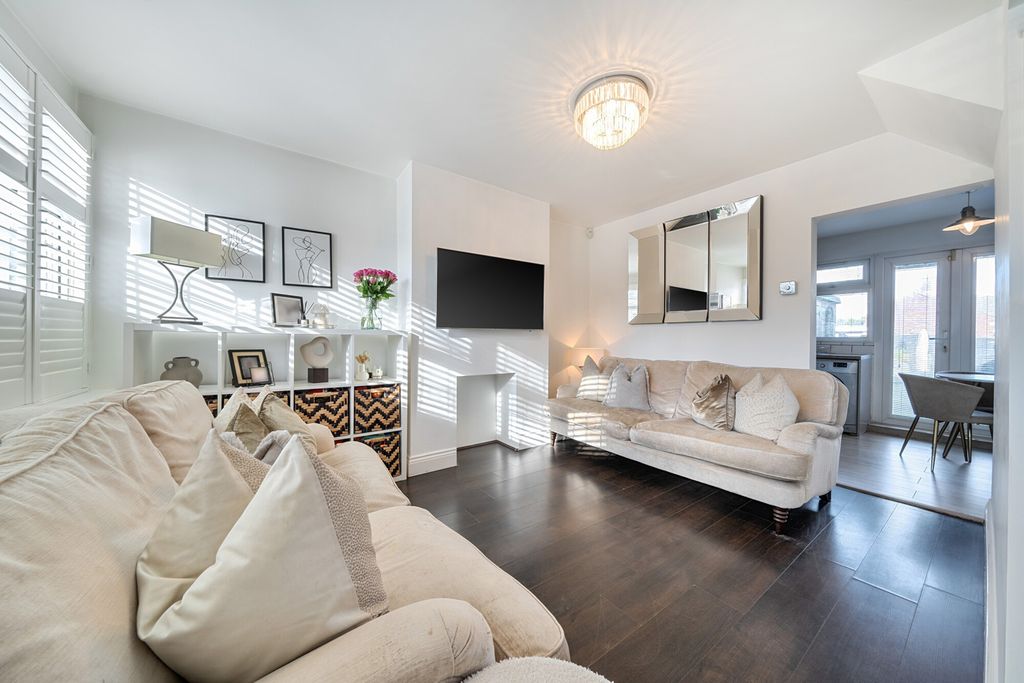 Property photo 2 of 21 Reception