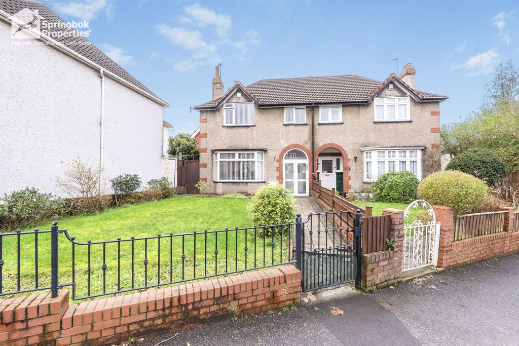 Property photo 1 of 19 Front View