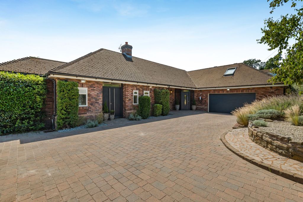 Property photo 1 of 31