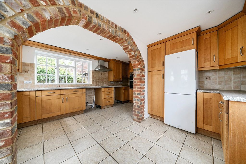 Property photo 3 of 20 Kitchen/Dining Room