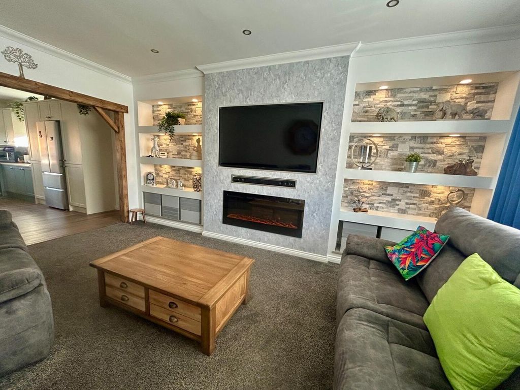 Property photo 3 of 23 Living Room