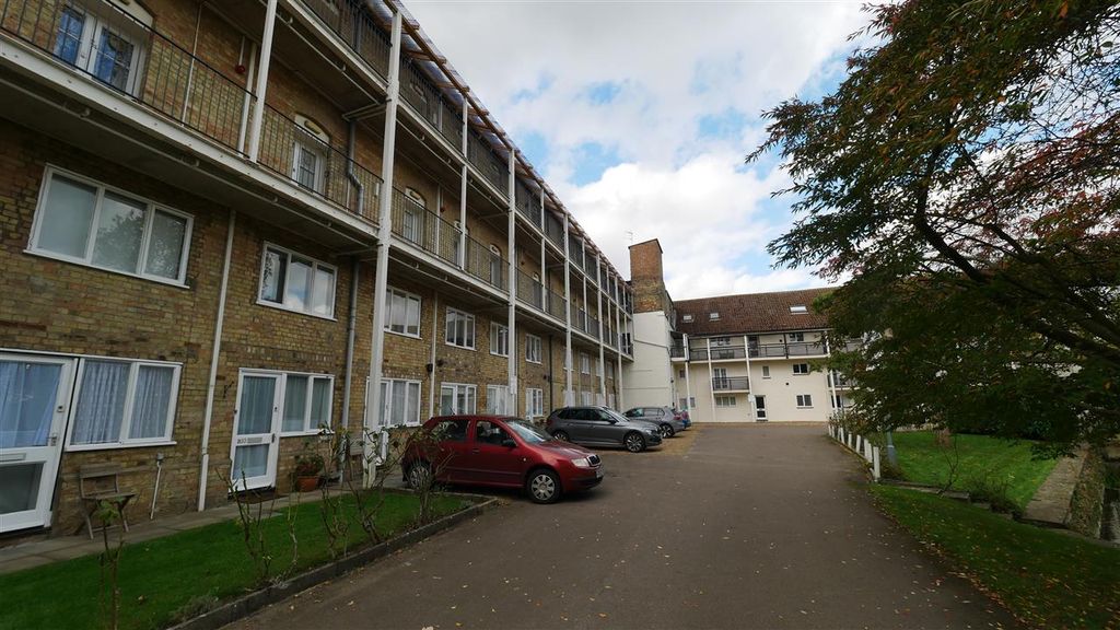 Property photo 1 of 11 Main Picture