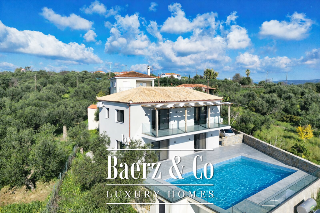 Property photo 2 of 28