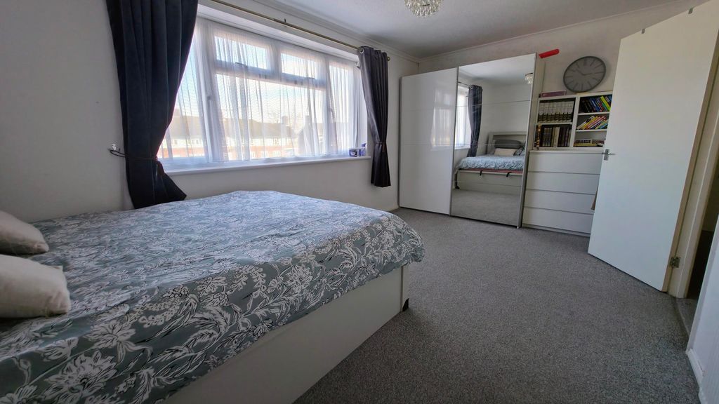 Property photo 3 of 19 Bedroom 1