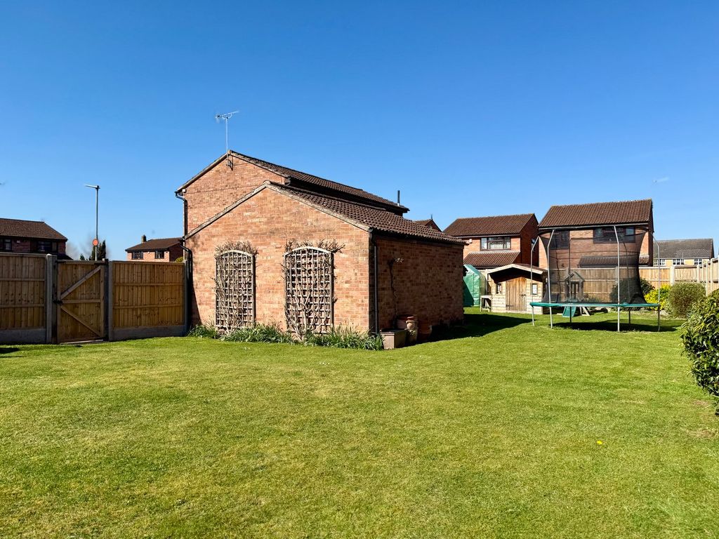 Property photo 2 of 30