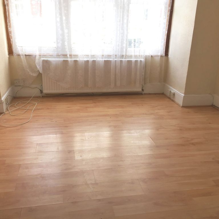 Property photo 2 of 6