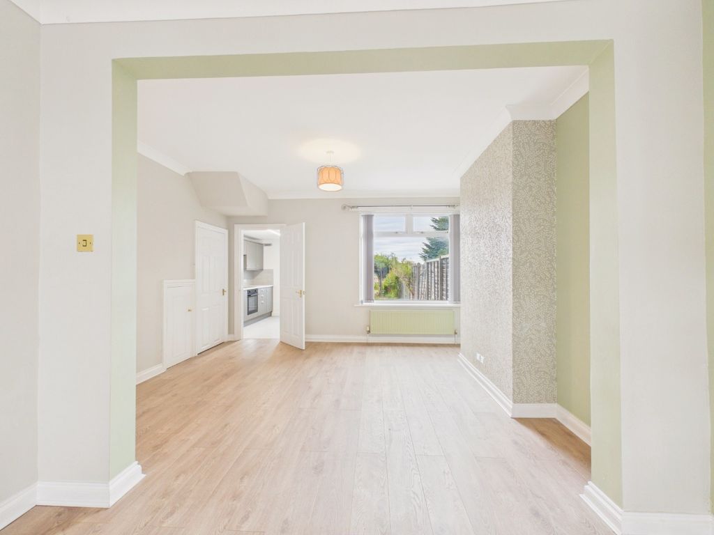 Property photo 3 of 10 5307955