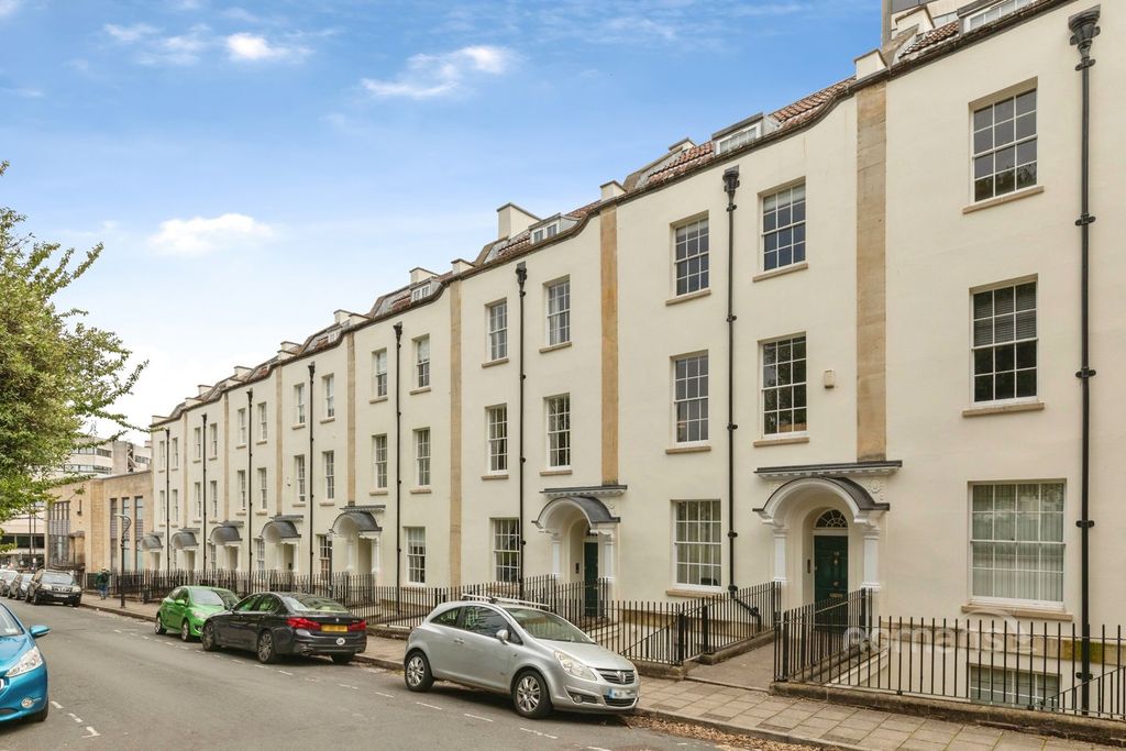 Property photo 1 of 6 Pbox-Img.Jpg