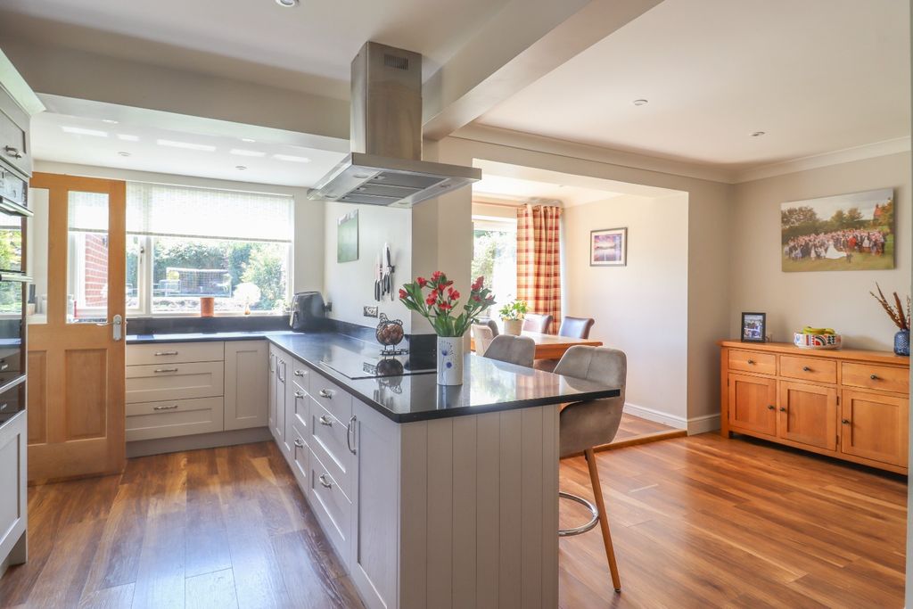 Property photo 3 of 24 5125785