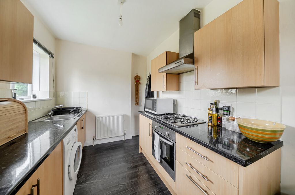 Property photo 2 of 16 Kitchen