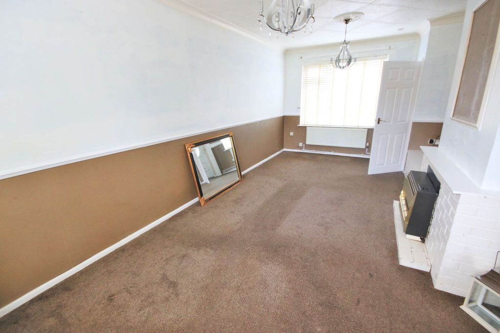 Property photo 2 of 12 Photograph 2