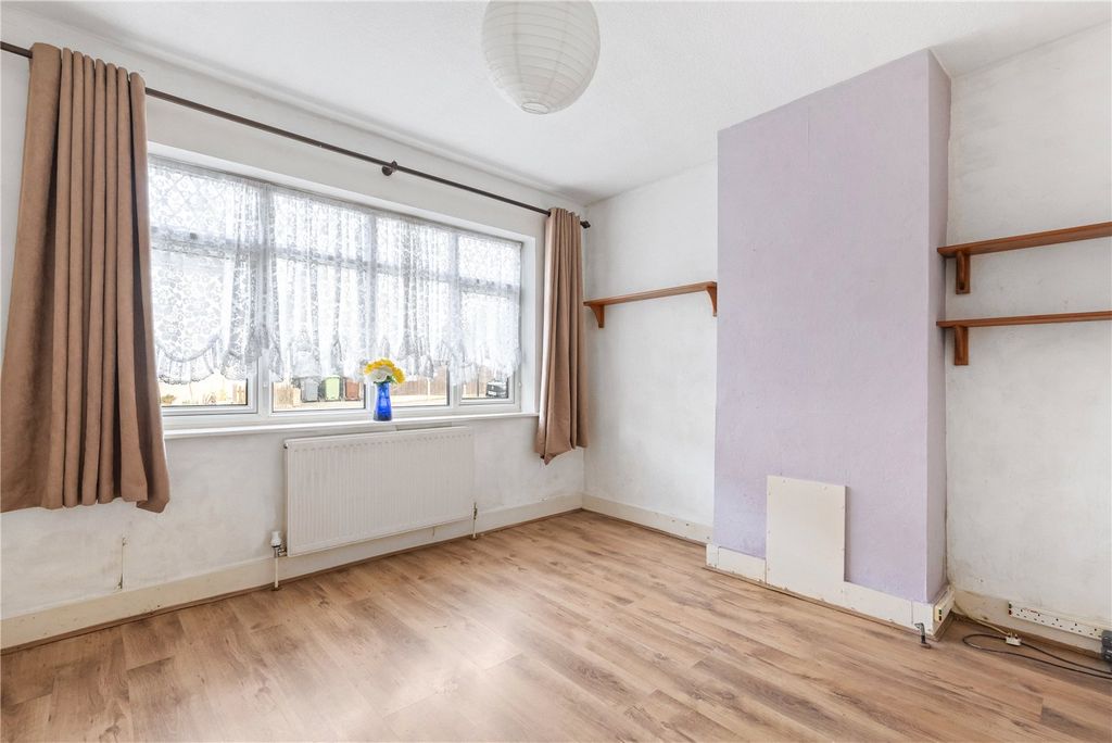 Property photo 3 of 17 Picture No. 10