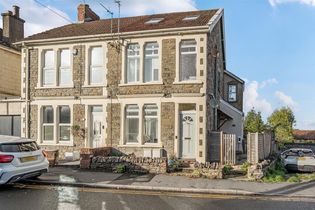 Property photo 3 of 14 Front