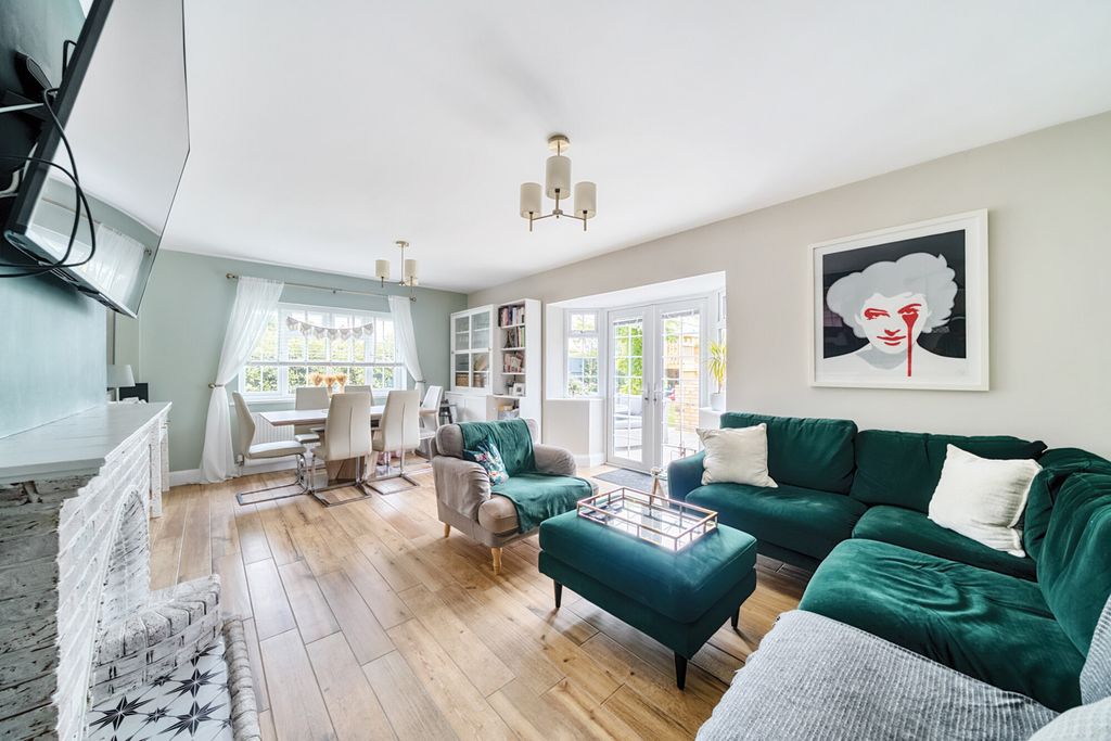 Property photo 2 of 20 1333335-6-6890c04...