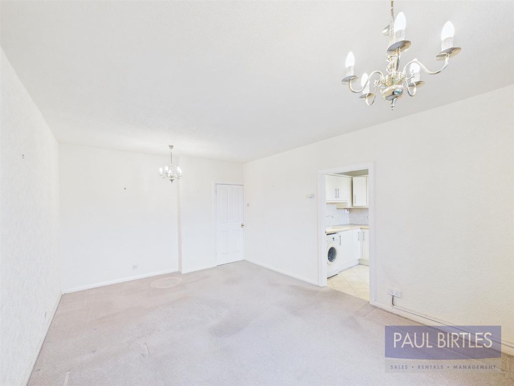 Property photo 3 of 16 Cam04378G0-Pr0224-Still011.Jpg