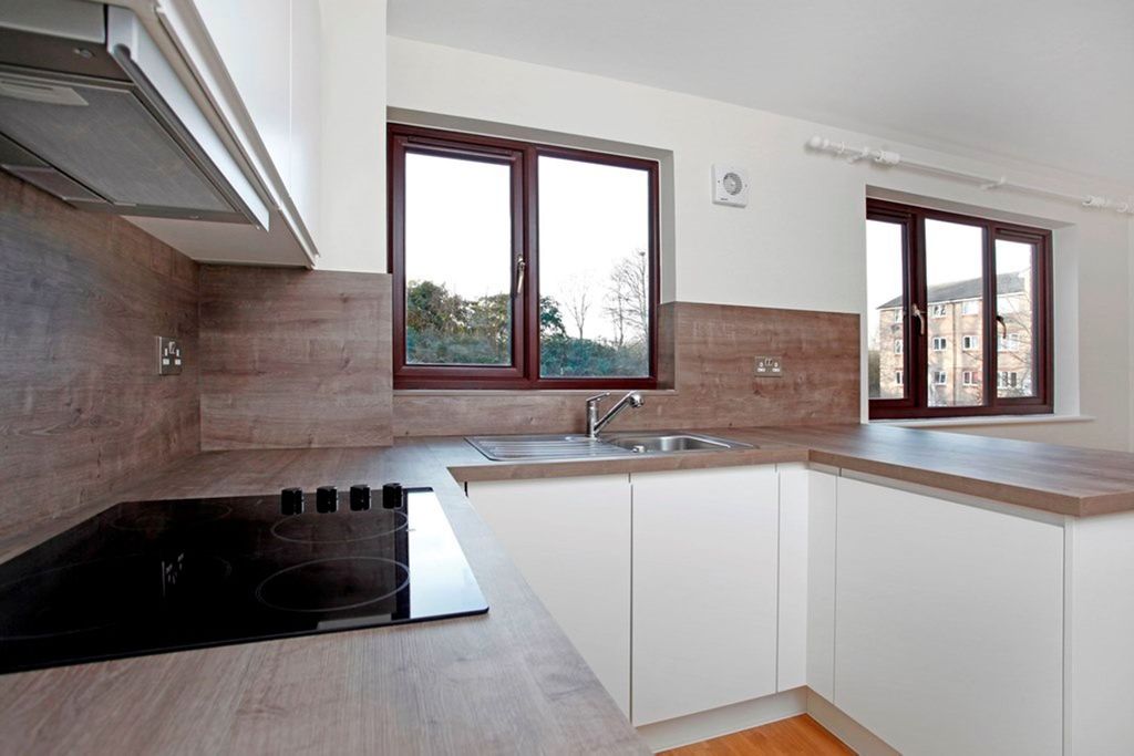 Property photo 1 of 11 Kitchen