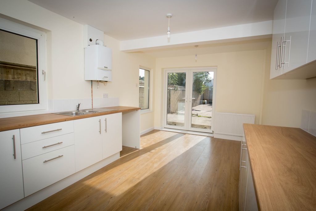 Property photo 1 of 13 Open Plan