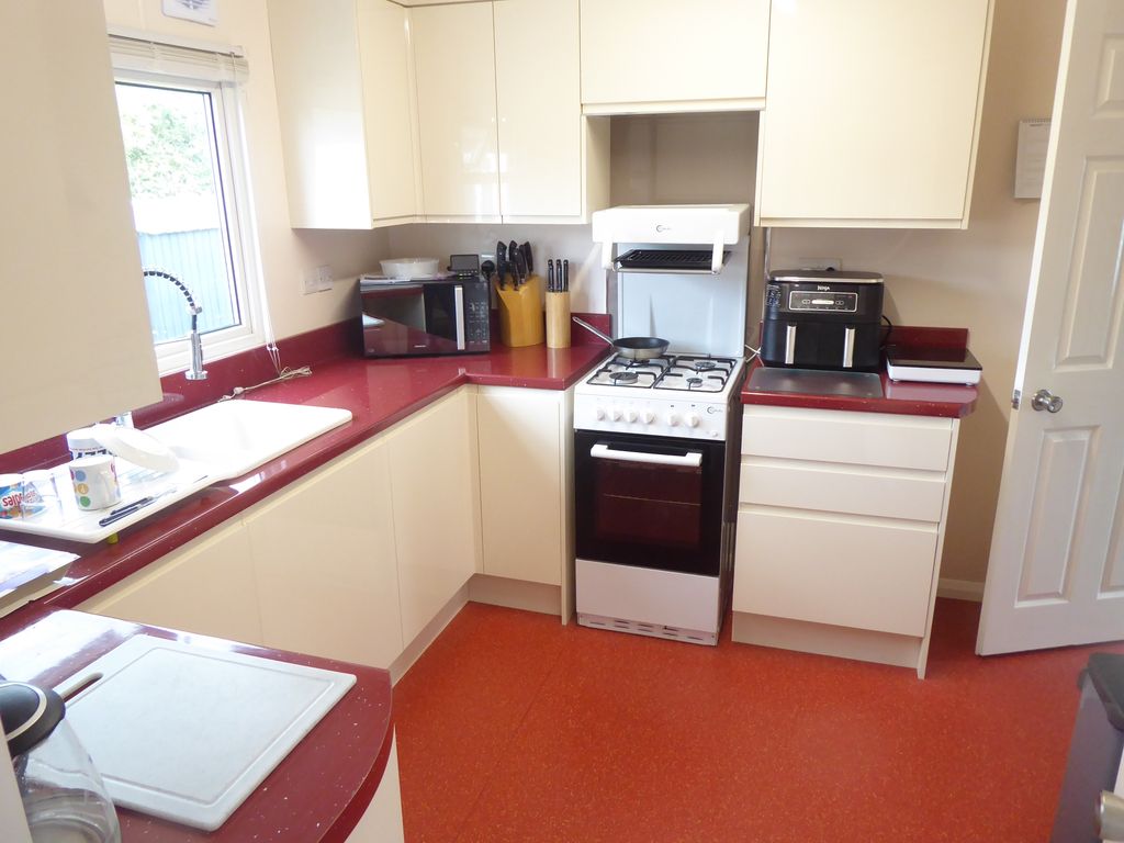 Property photo 3 of 11