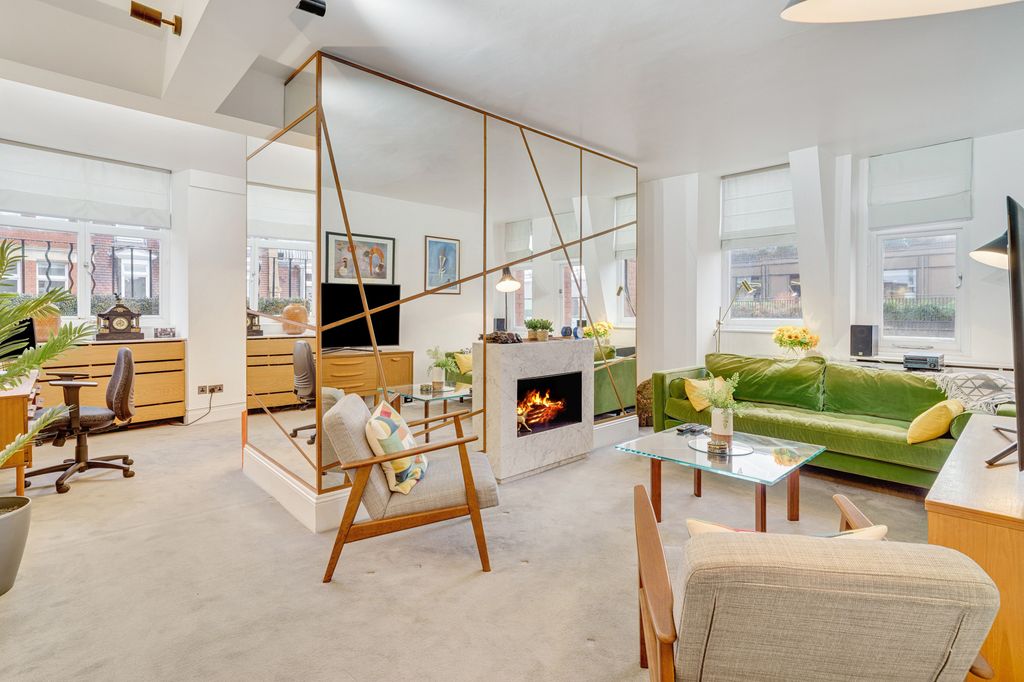 Property photo 1 of 21