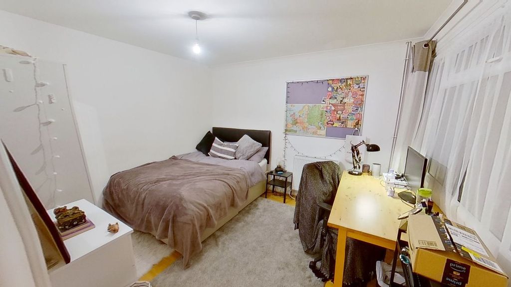 Property photo 1 of 28