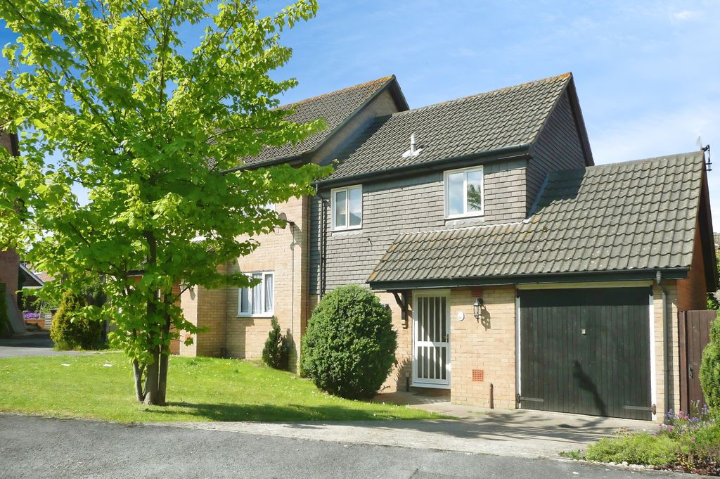 Property photo 1 of 7 Front