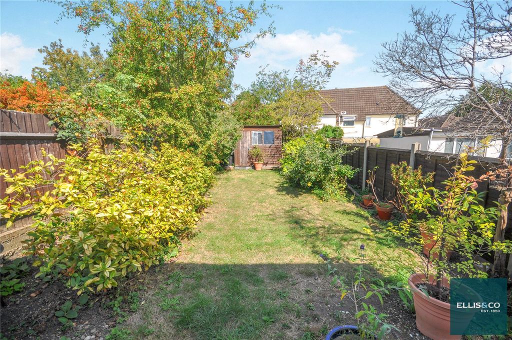 Property photo 3 of 12 Picture No. 23