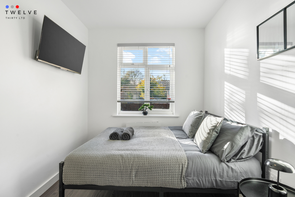 Property photo 2 of 14 Bed