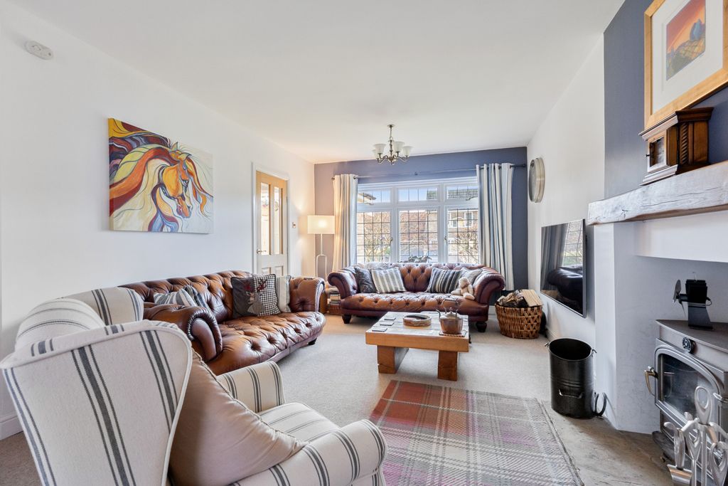 Property photo 3 of 26 Living Room