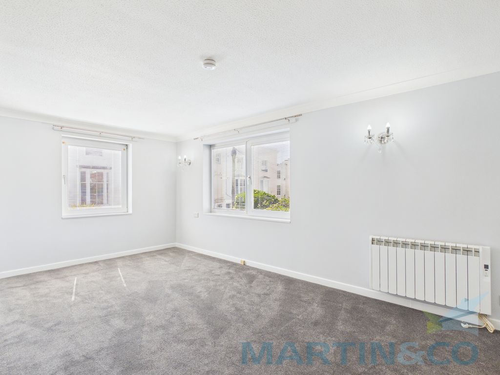 Property photo 2 of 10 Living Room Pic 1