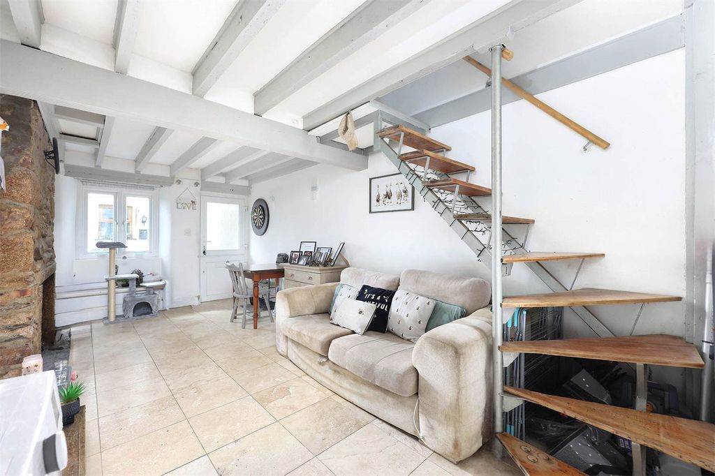 Property photo 2 of 11 Picture No. 04