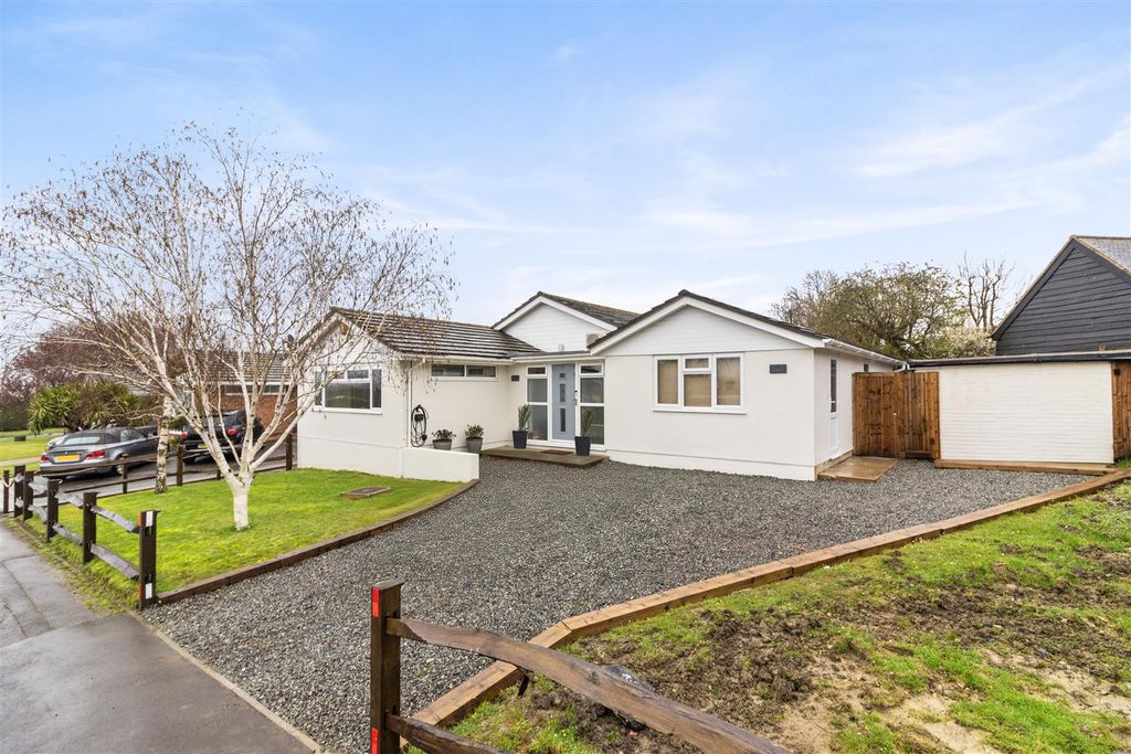 Property photo 1 of 26 Front Aspect