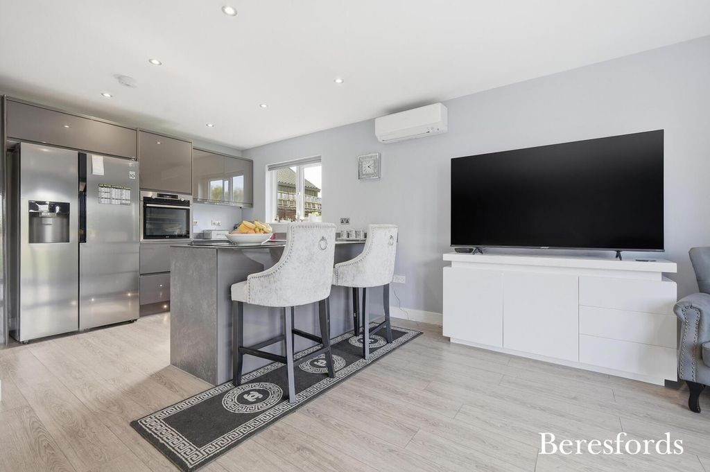 Additional image 24 of 4 bed bungalow for saleBraintree Green, Rayne CM77