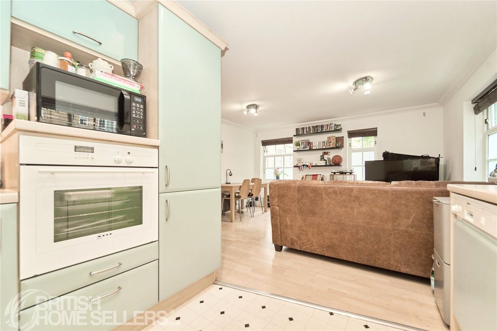 Property photo 3 of 18 Picture No. 06