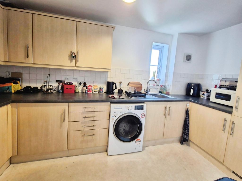 Additional image 14 of 2 bed flat for saleHawks Rise, Yeovil BA22