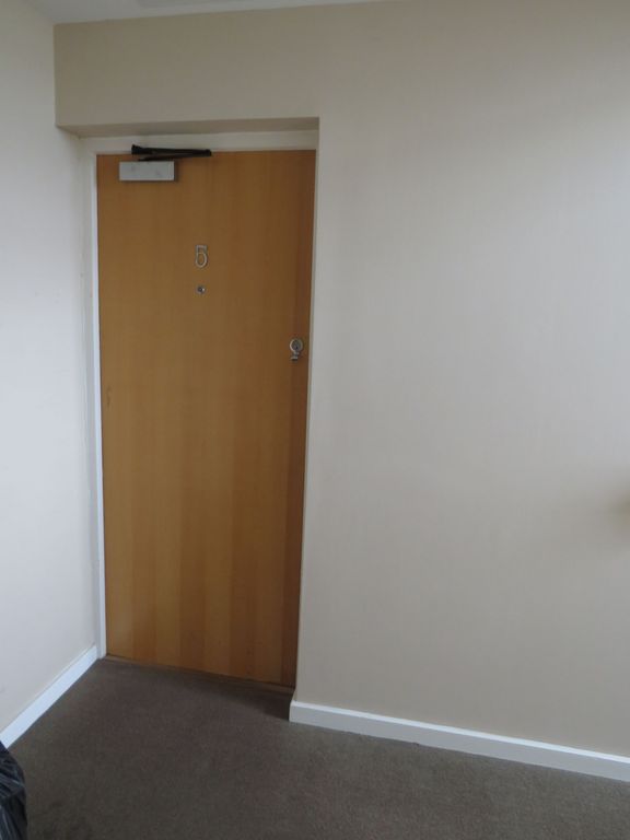 Property photo 3 of 28