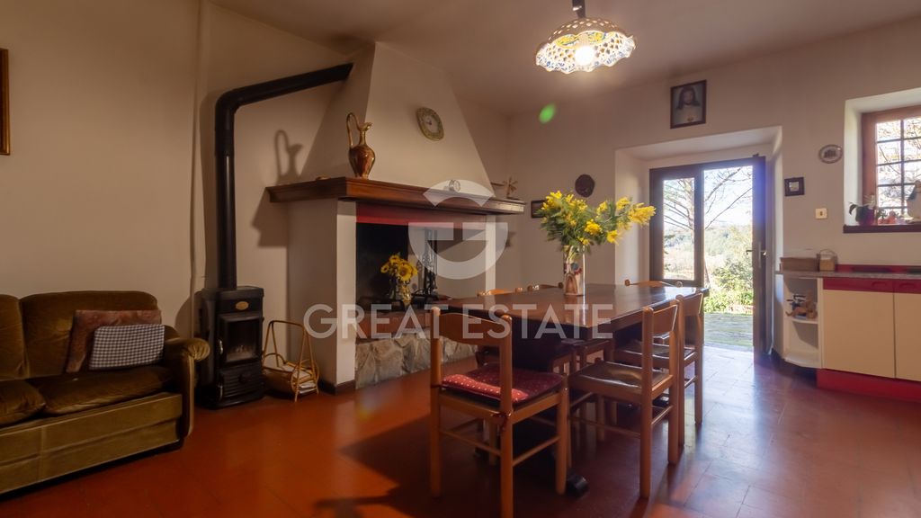 Property photo 2 of 21 Interiors