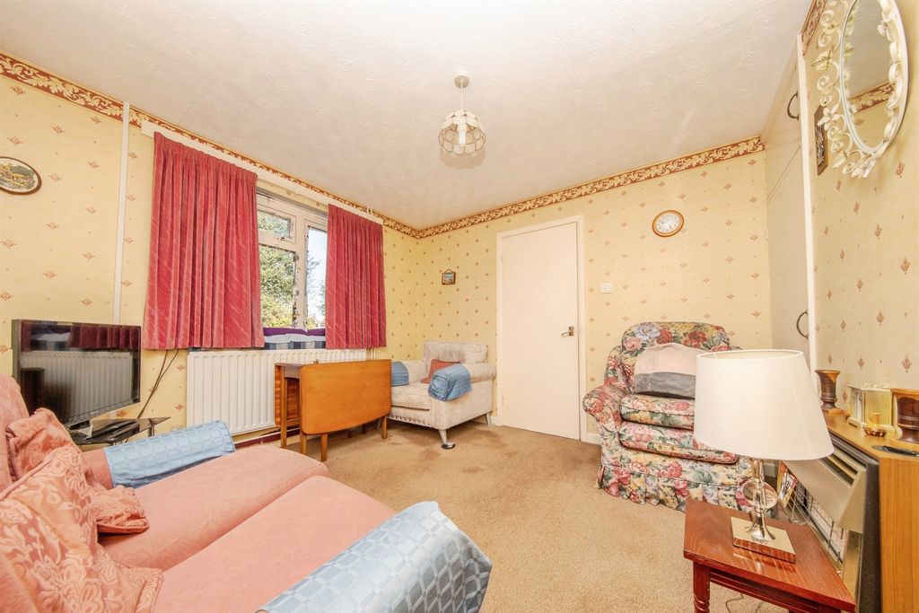 Property photo 3 of 18