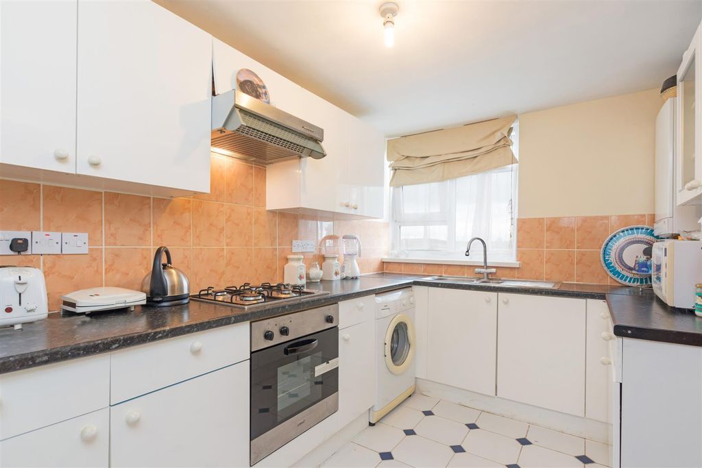 Property photo 3 of 10 Cumberland House Kitchen.Jpg