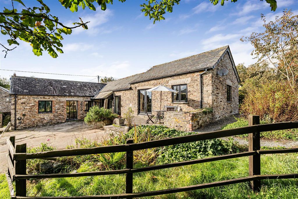 Property photo 1 of 37