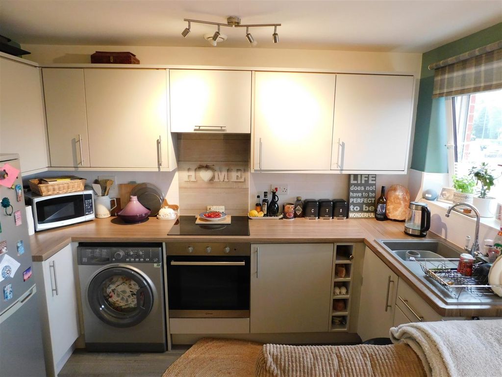 Property photo 3 of 5 Kitchen Area