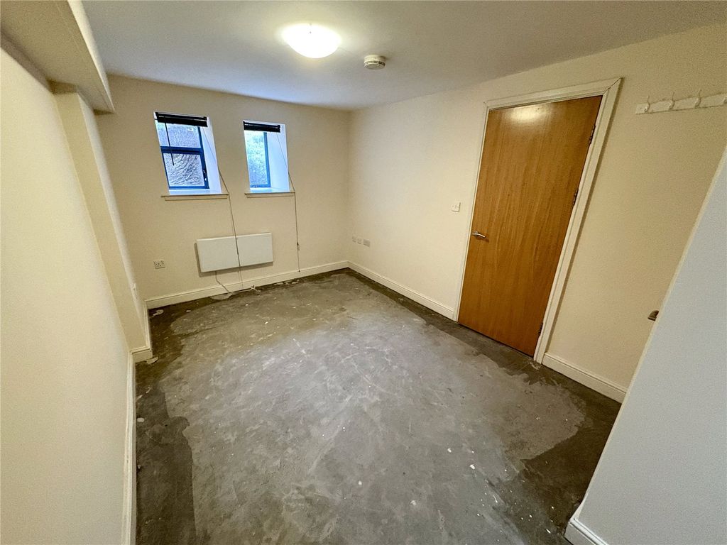 Property photo 3 of 7 Picture No. 06